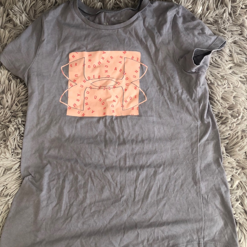 Under armor name brand shirt for youth